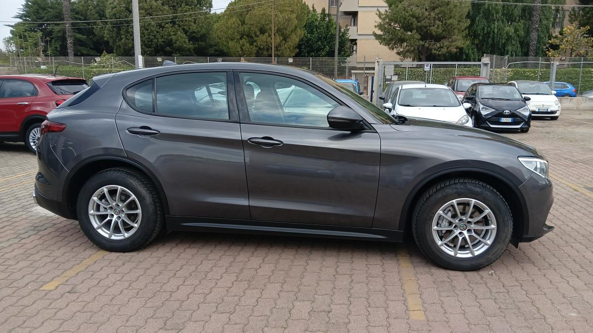 Alfa Romeo Stelvio 2.2 Turbodiesel 190 CV AT8 Q4 Business